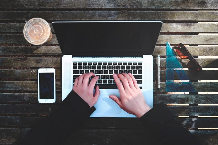 How to blog as a non-writer and make good money (5 Tips)