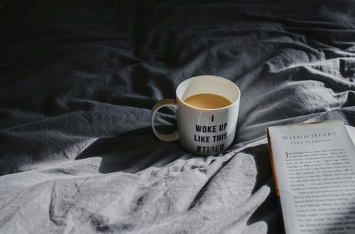 Here are 7 reasons you can never be productive at home!