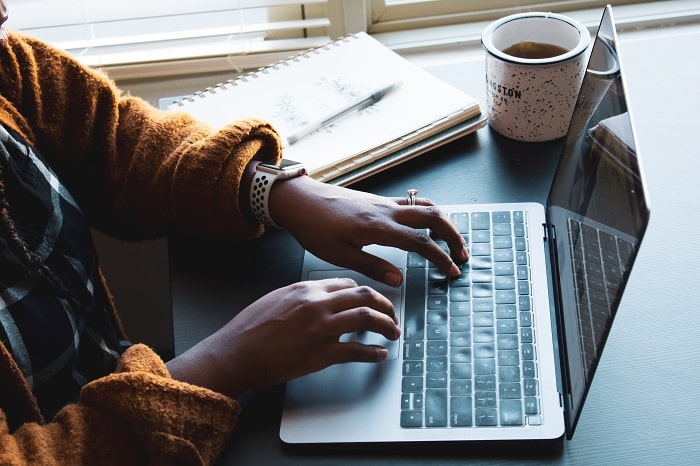 How to balance blogging with 9-to-5 job